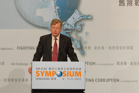 Mr Richard Alderman, Former Director, Serious Fraud Office, United Kingdom, delivering Keynote Address (4)